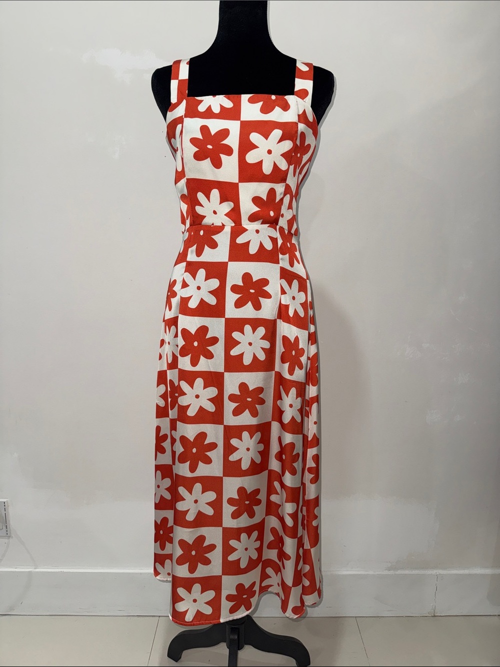 Lisa Says Gah Sloane Midi Slip Dress in Red Daisy Check - Picture 6 of 10